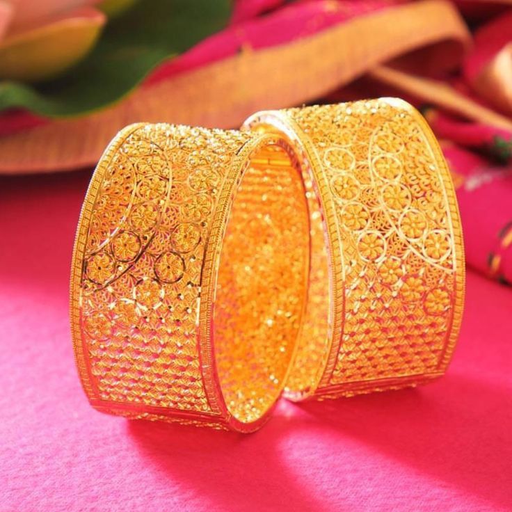 Latest Design Gold Plated Chur Set